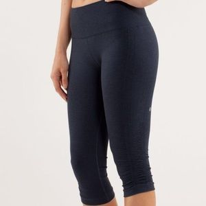 Lululemon In The Flow seamless crop leggings